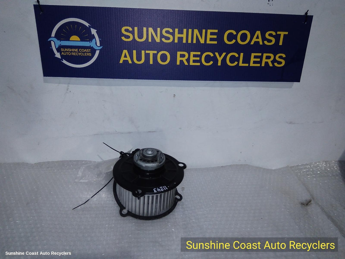 1994-2013 Mitsubishi L300 Heater Fan Motor