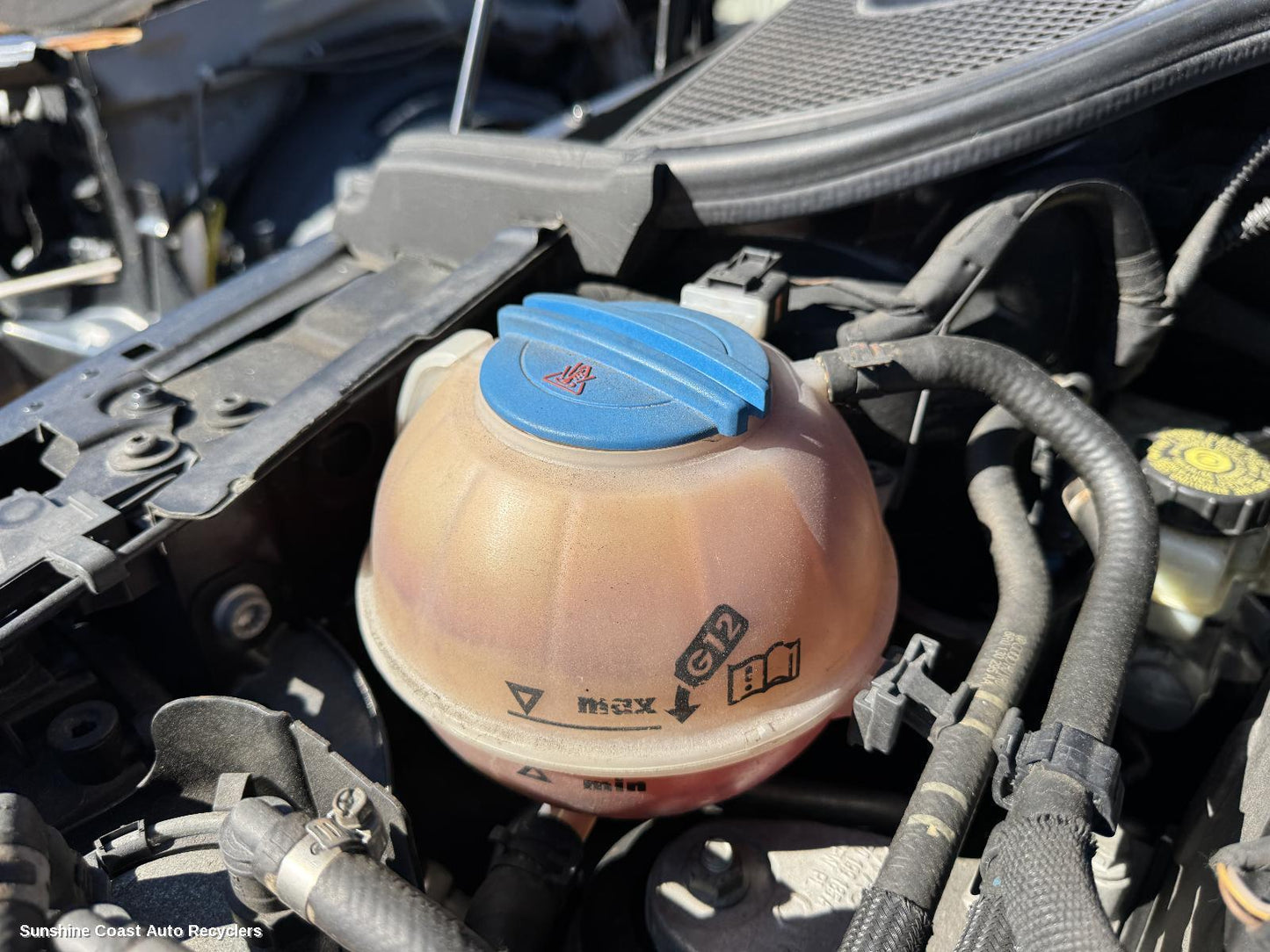 2010-2018 Audi A1 Overflow Bottle
