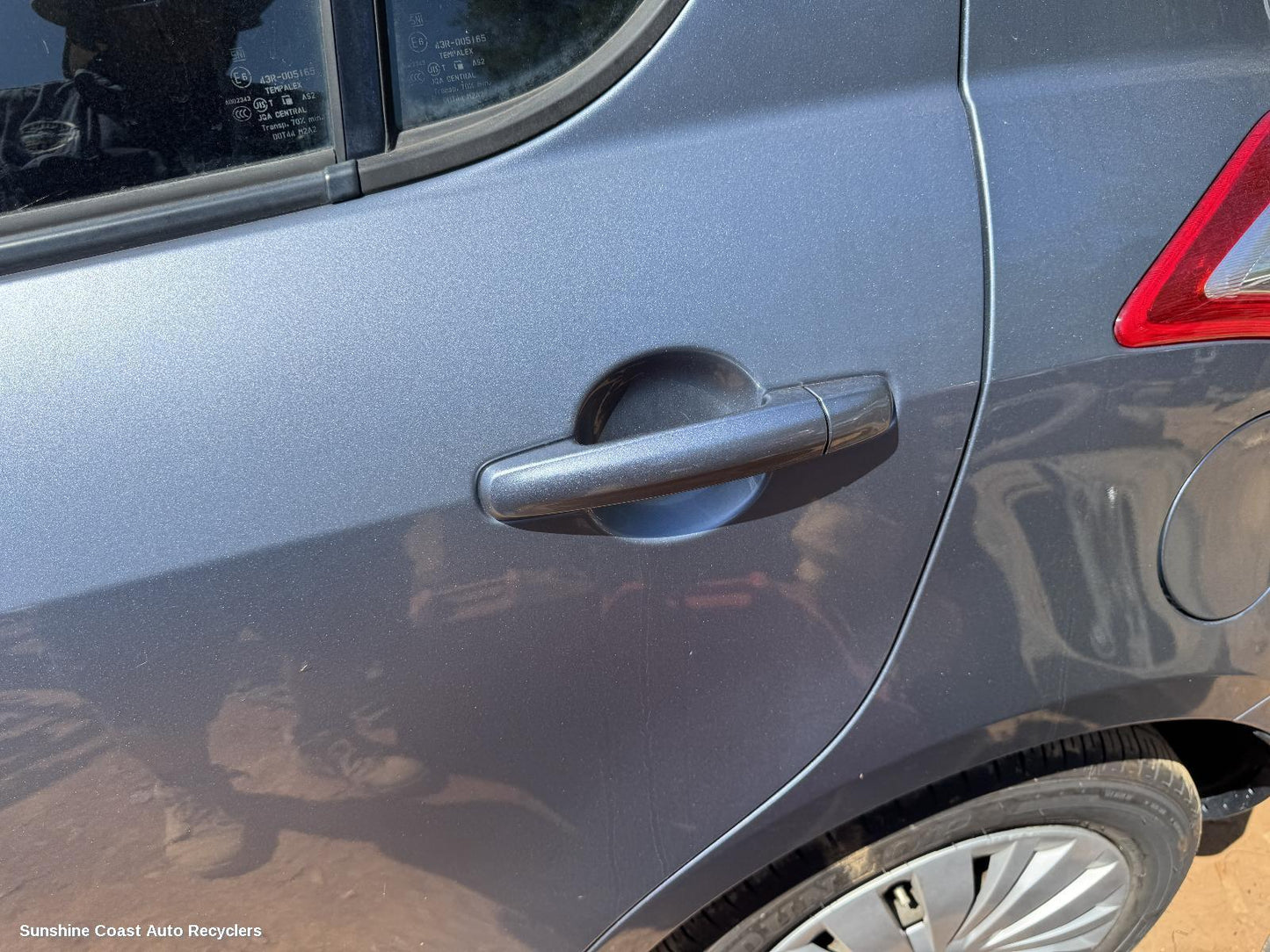 2014 Suzuki Swift Door Handle