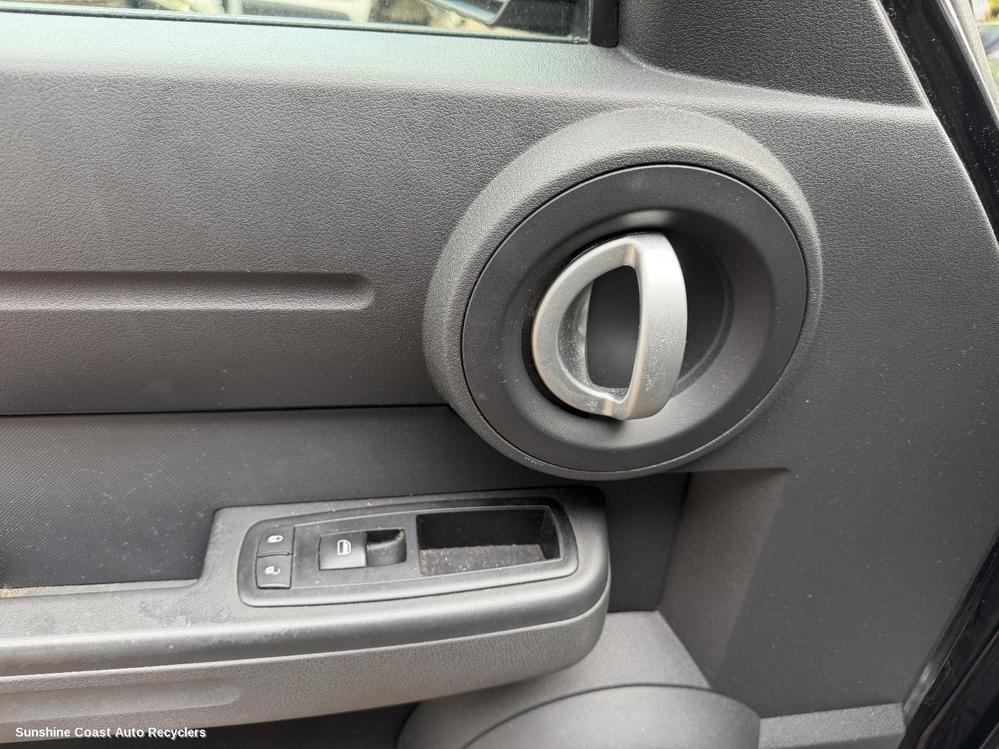 2007-2011 Dodge Nitro Door Handle