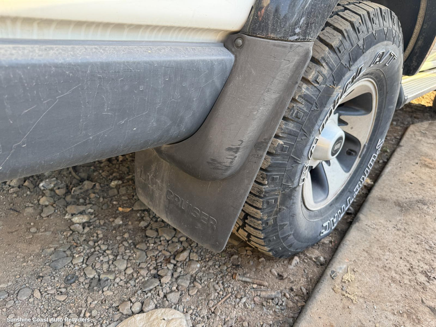 1996-1998 Toyota Landcruiser Mud Flaps
