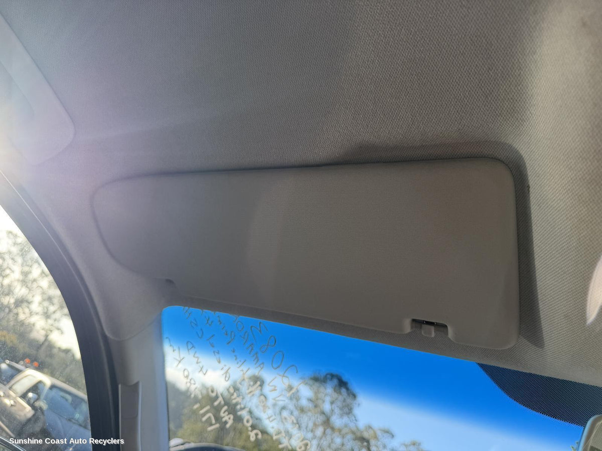 2010-2022 Volkswagen Amarok Sunvisor