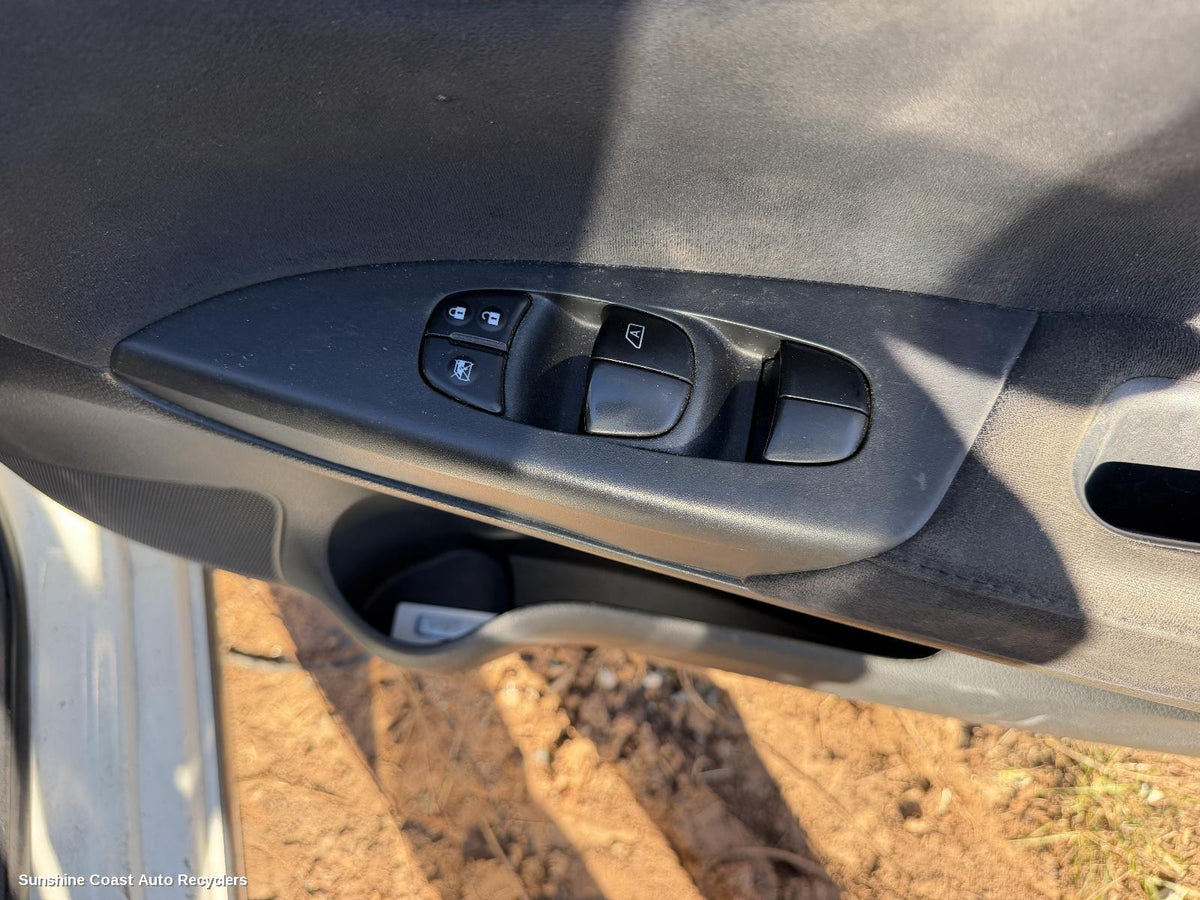 2012-2017 Nissan Pulsar Pwr Dr Wind Switch