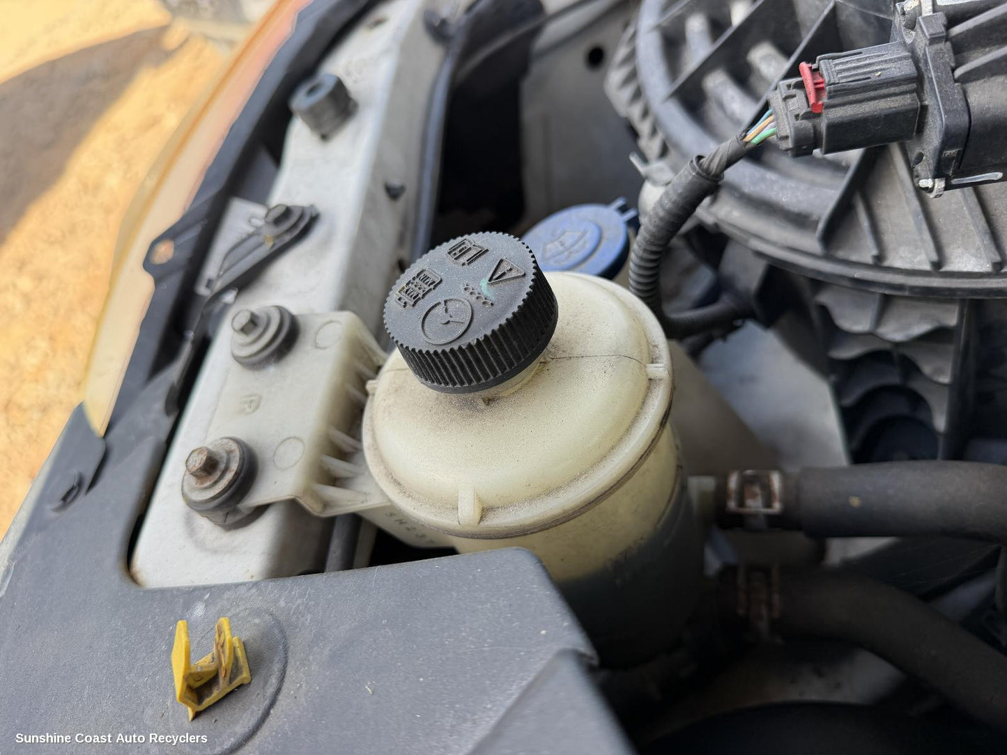 2011-2020 Mazda Bt50 P S Reservoir