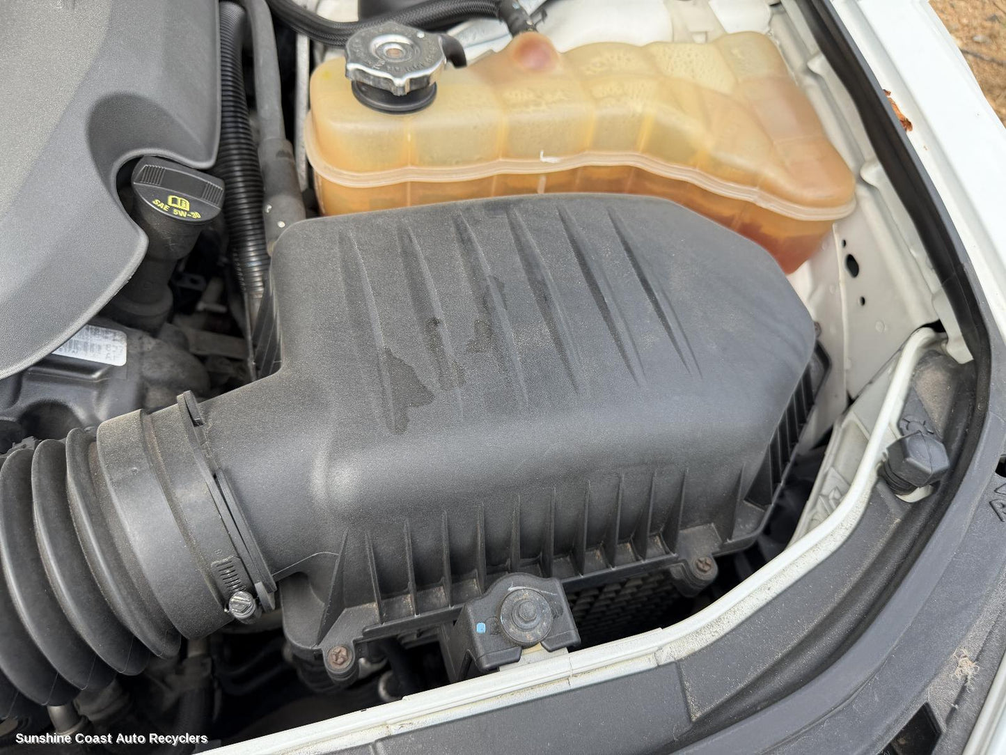 2012 Chrysler 300c Air Cleaner Box