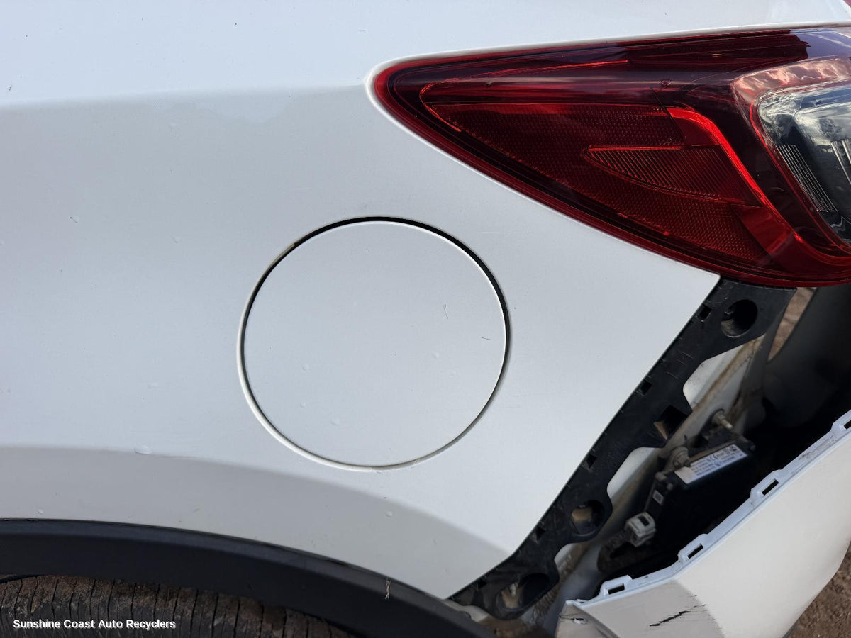 2012-2016 Mazda Cx5 Fuel Door   Filler