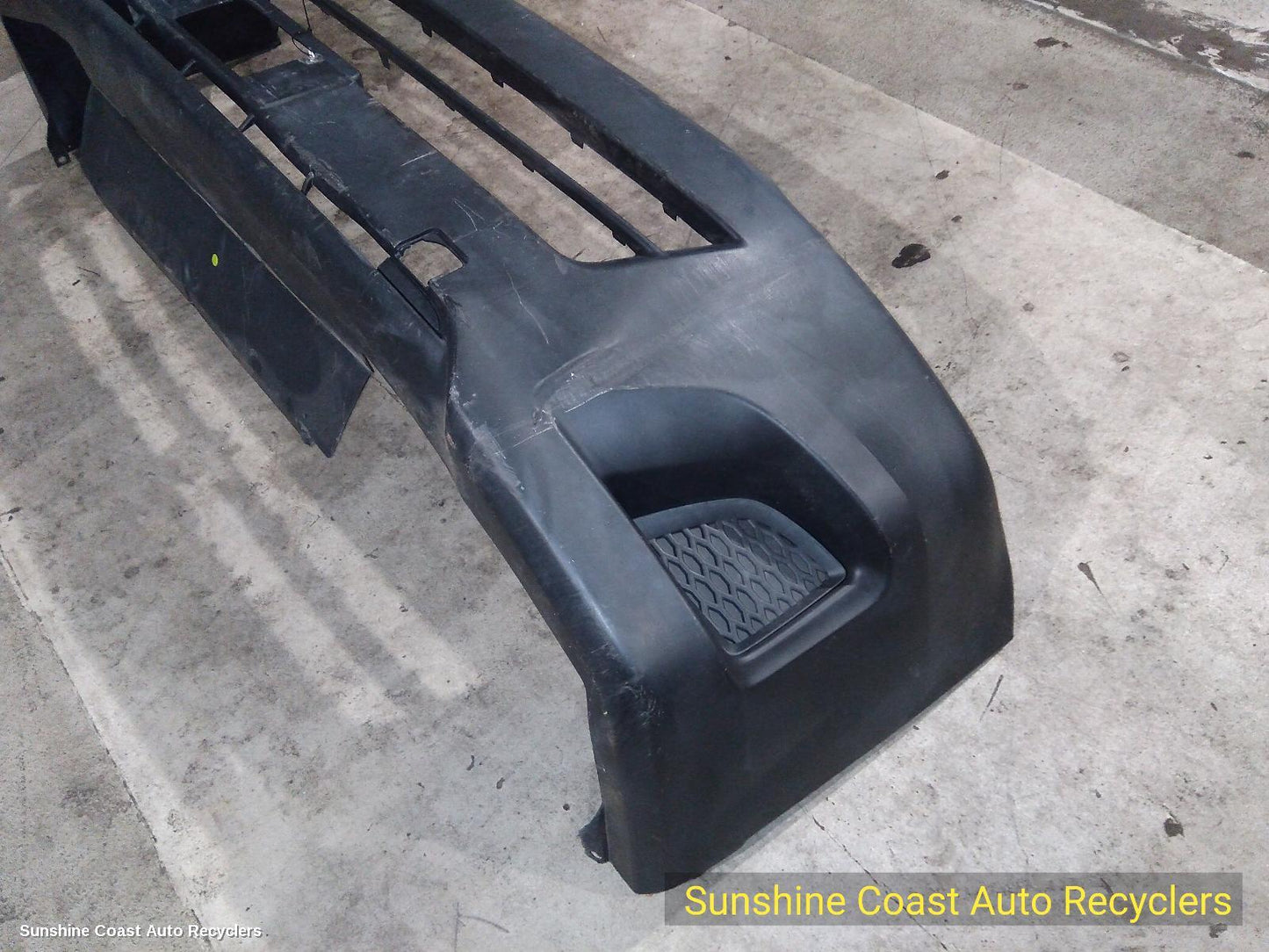 2011 Toyota Hiace Front Bumper