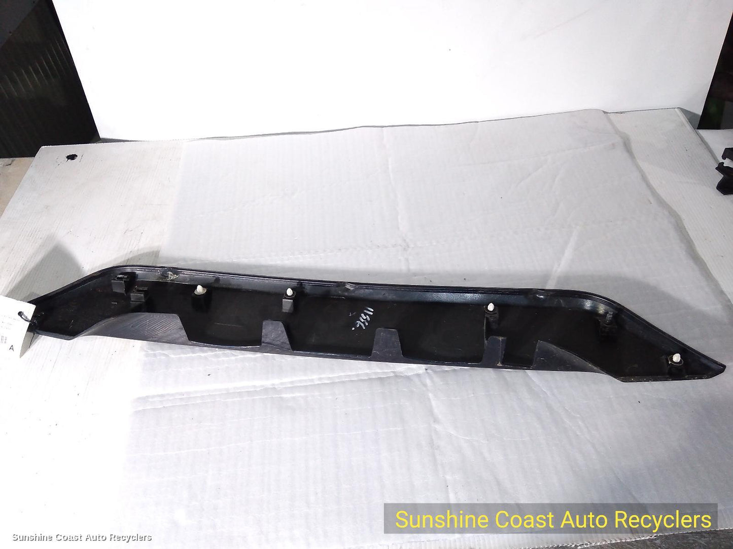 2012 Mitsubishi Outlander Rear Garnish