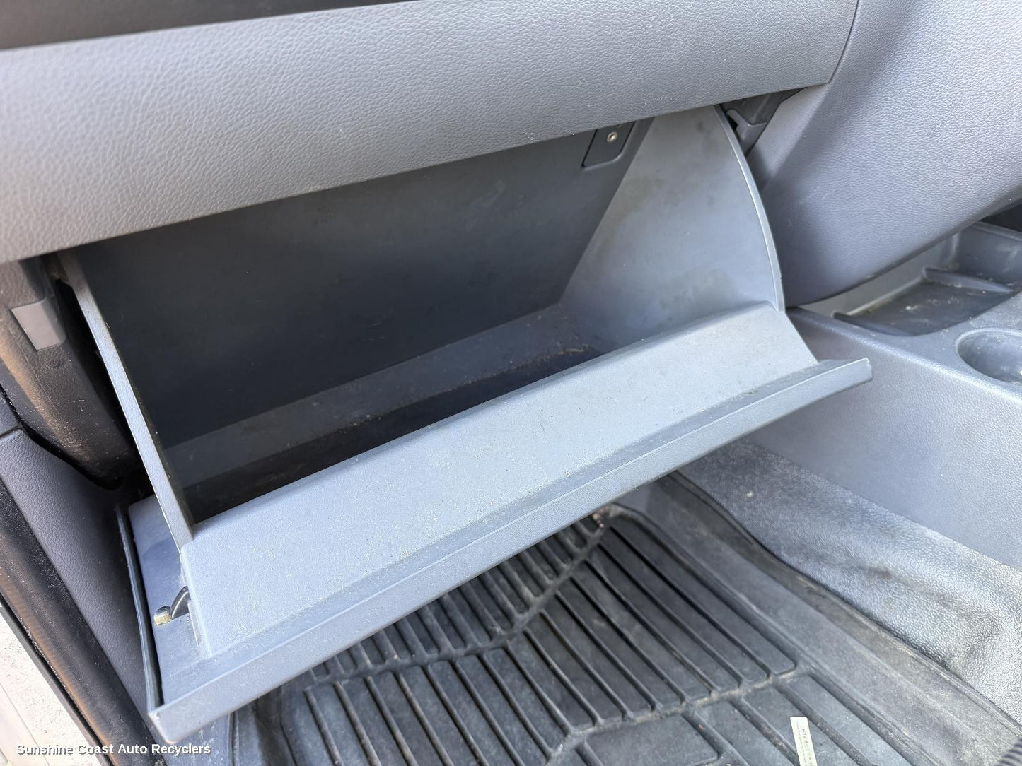 2011-2020 Mazda Bt50 Glove Box