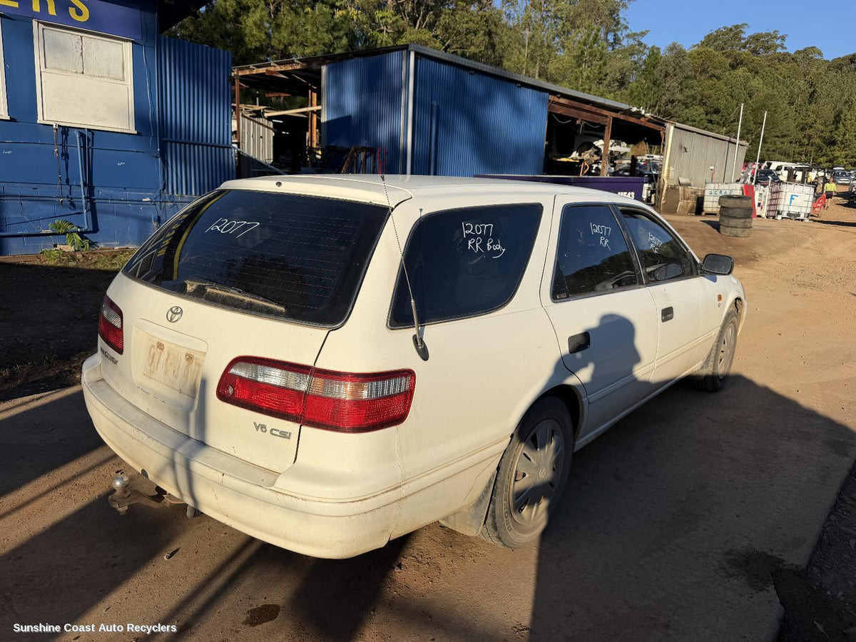 1997-2002 Toyota Camry Rear Bumper