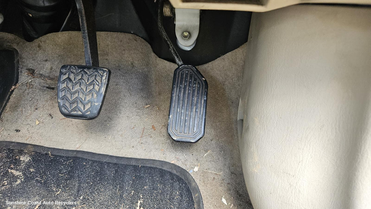 2001-2007 Toyota Corolla Pedal Assembly
