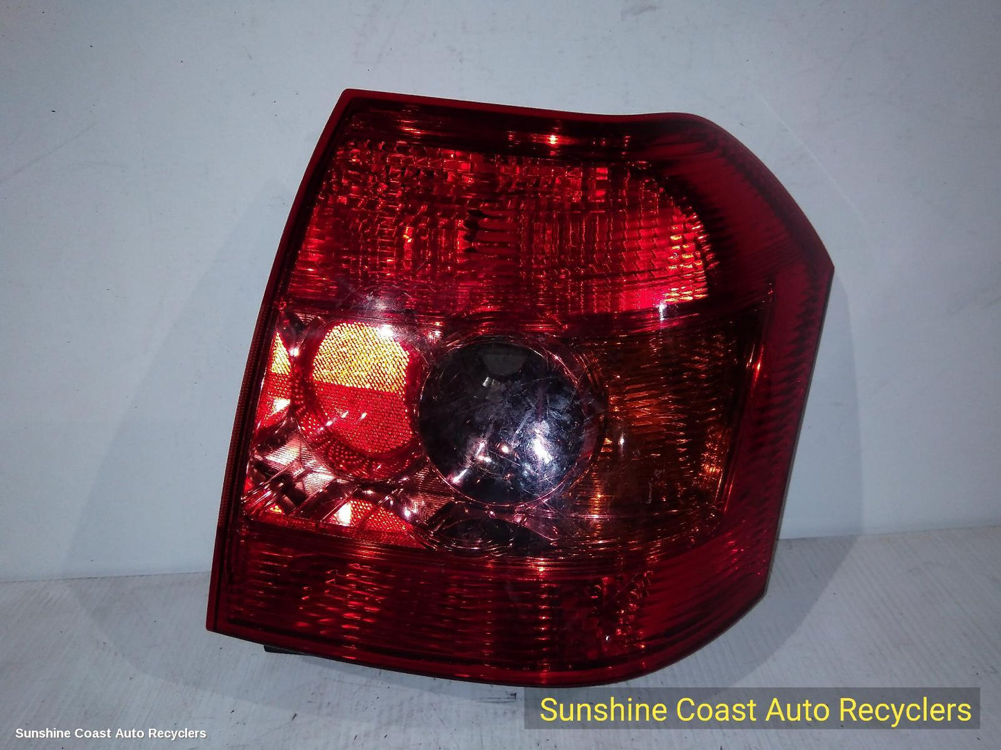 2005 Toyota Corolla Left Taillight