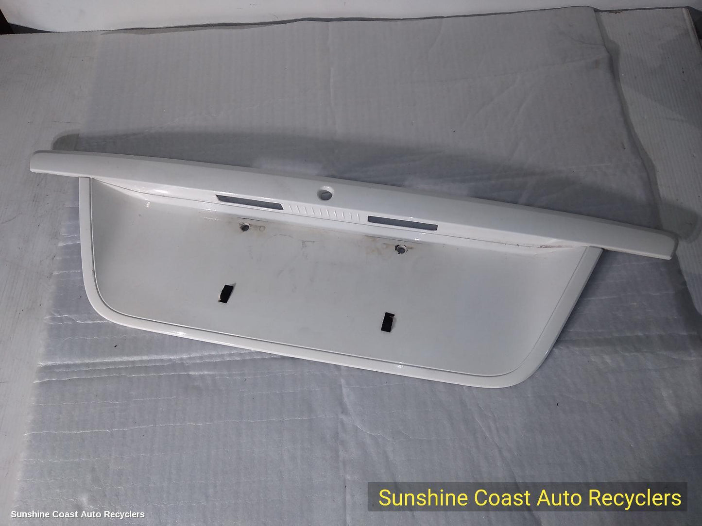 2005 Toyota Camry Rear Garnish