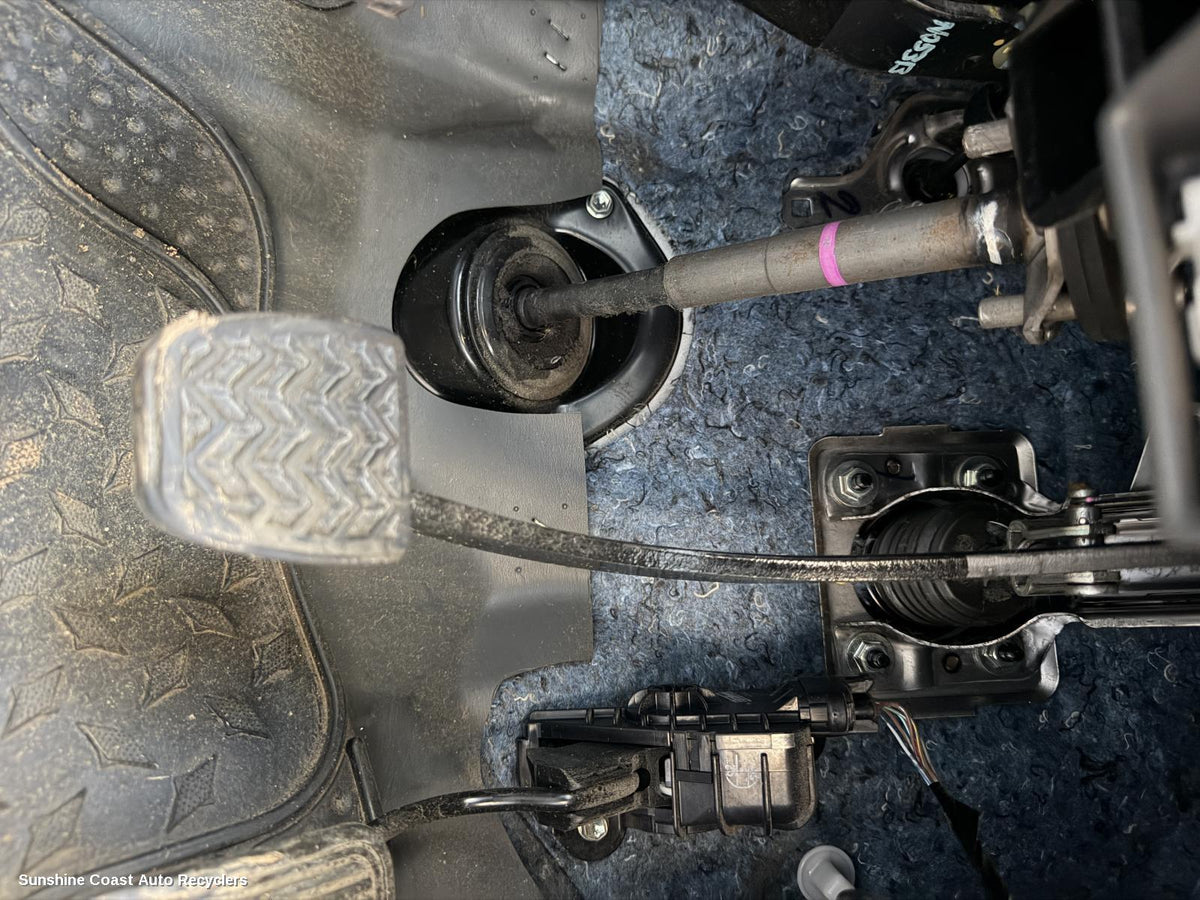 2005-2015 Toyota Hilux Pedal Assembly
