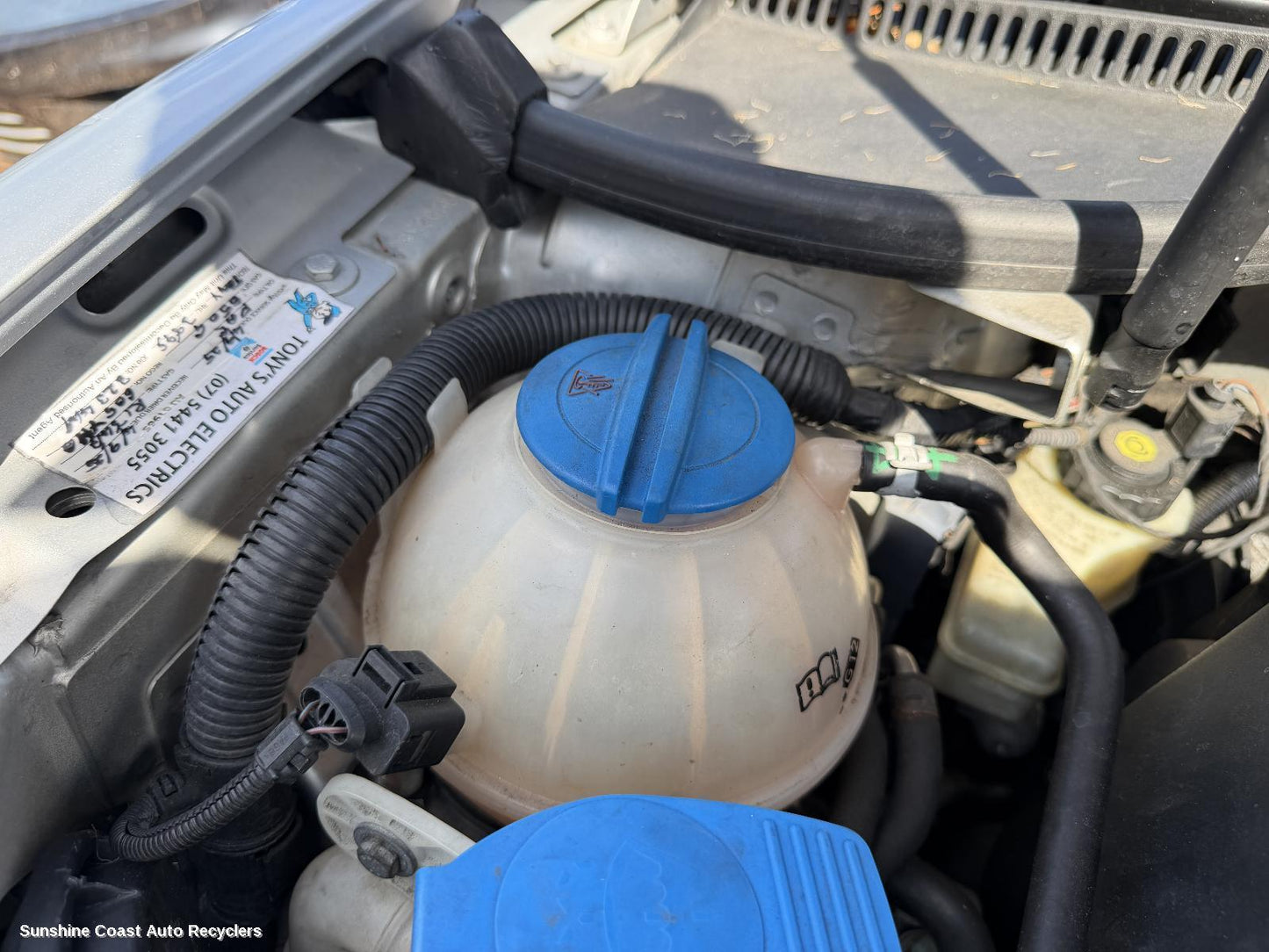 2004-2009 Volkswagen Golf Overflow Bottle