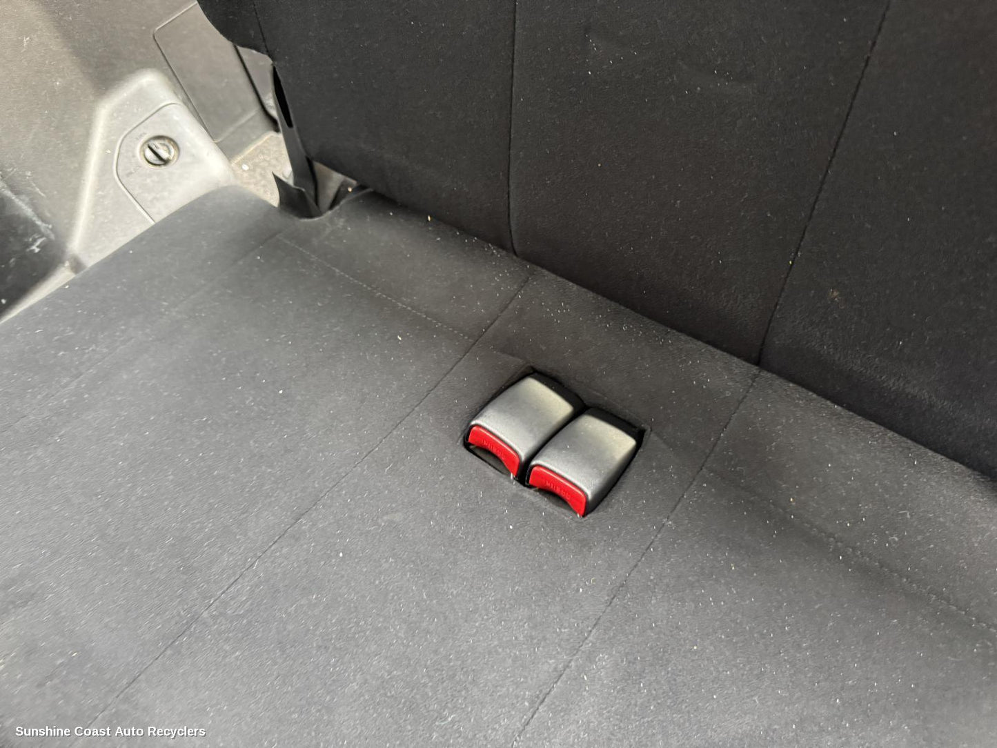 2009 Mitsubishi Pajero Seatbelt Stalk