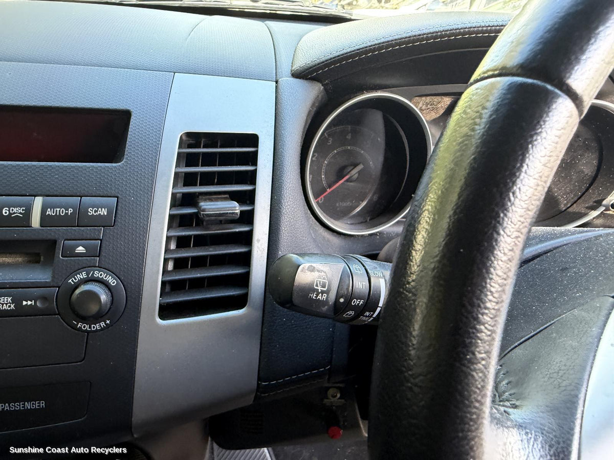 2009-2012 Mitsubishi Outlander Misc