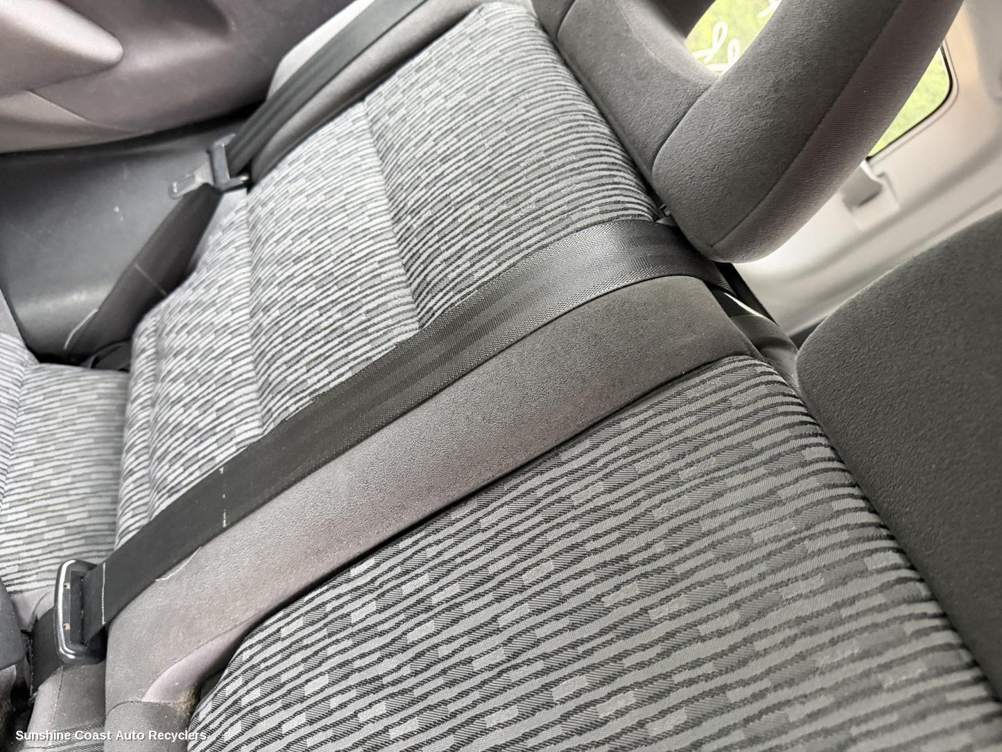 2002-2006 Mitsubishi Pajero Seatbelt Stalk