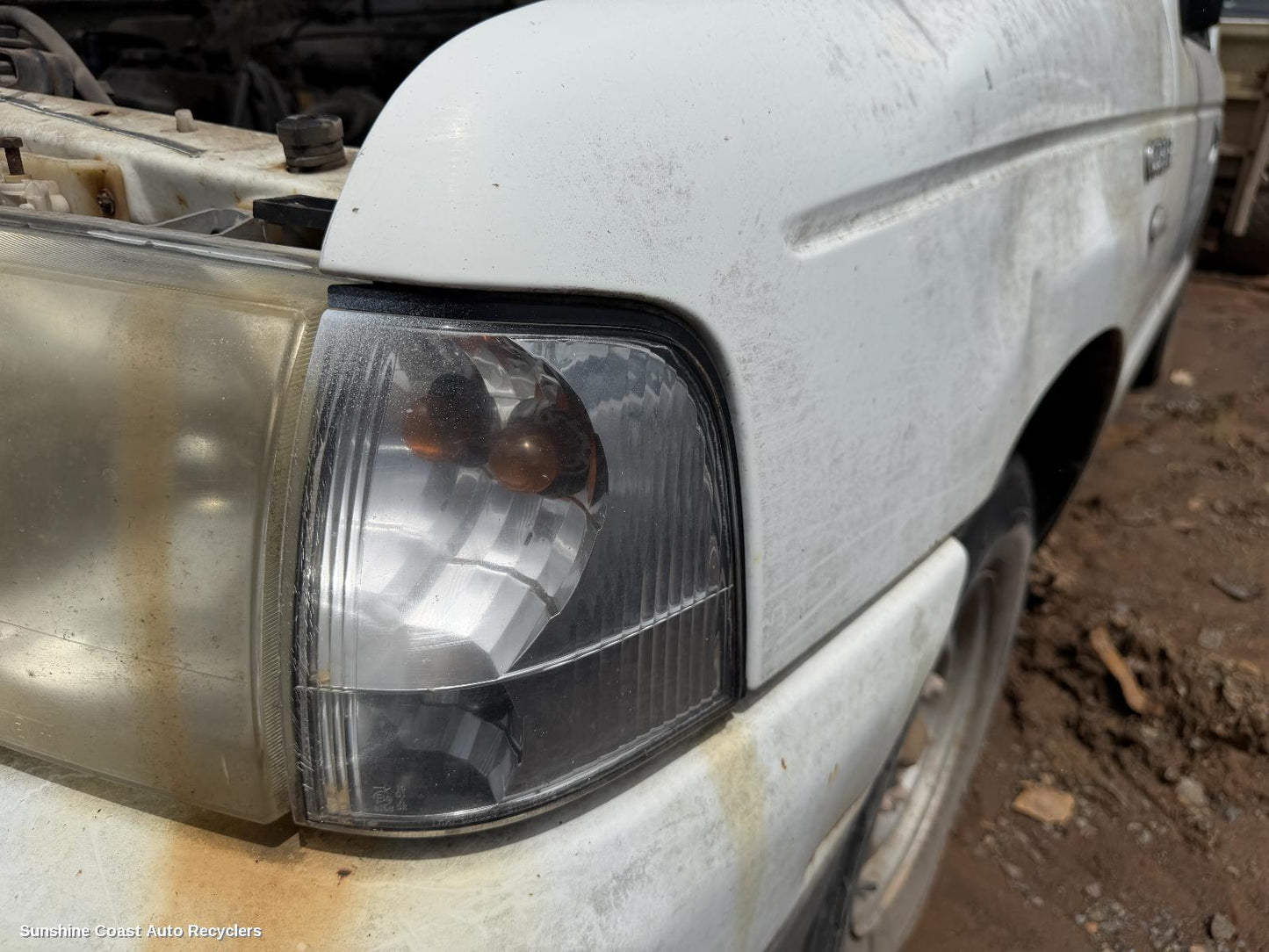 2002-2006 Ford Courier Left Indicator Fog Side