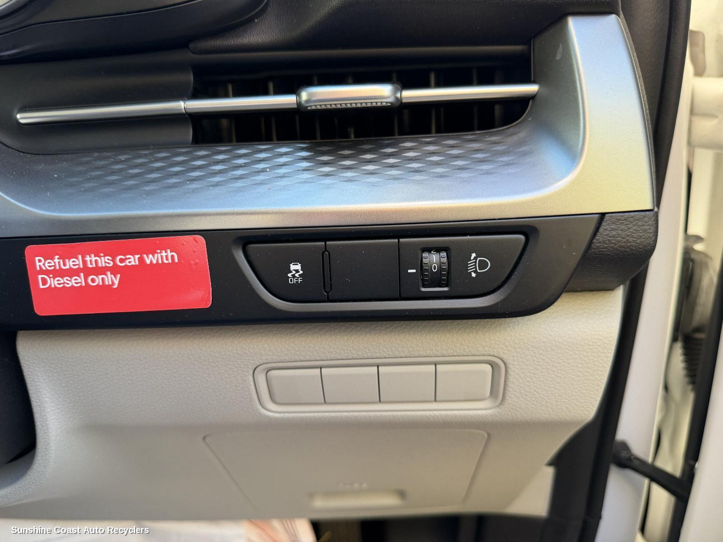 2020-2025 Kia Carnival/grand Carnival Misc Switch Relay