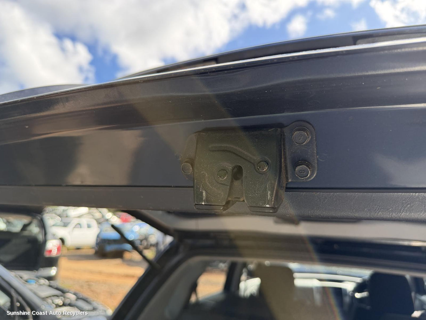 2004-2010 Hyundai Tucson Door Boot Gate Lock