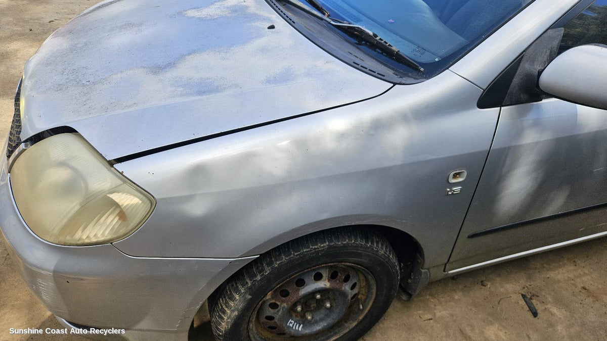 2003-2004 Toyota Corolla Left Guard