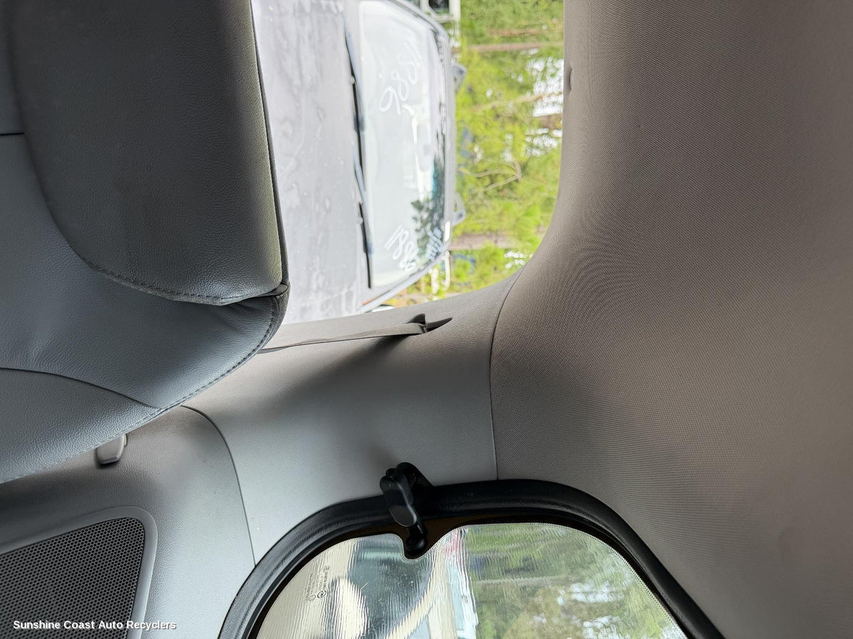 2005-2014 Kia Carnival/grand Carnival Seatbelt Stalk