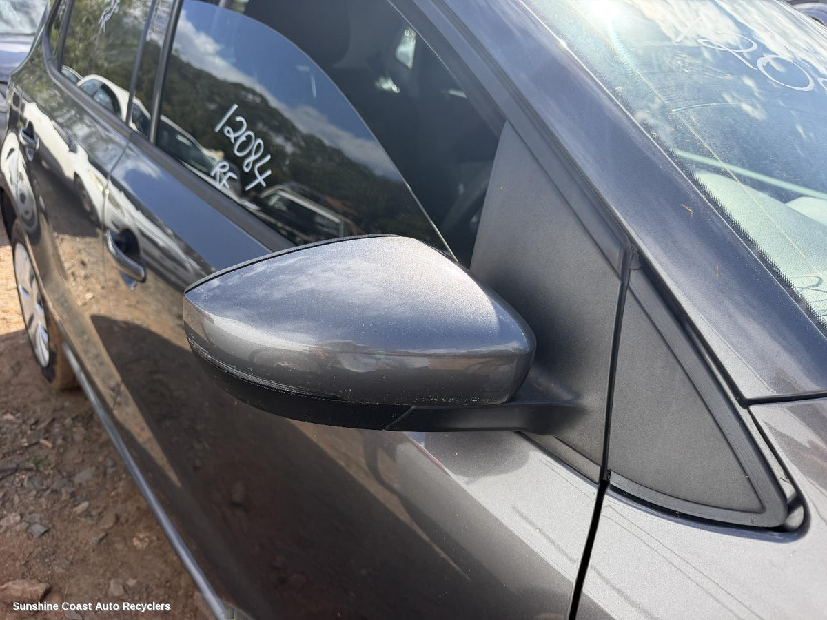2010-2014 Volkswagen Polo Right Door Mirror