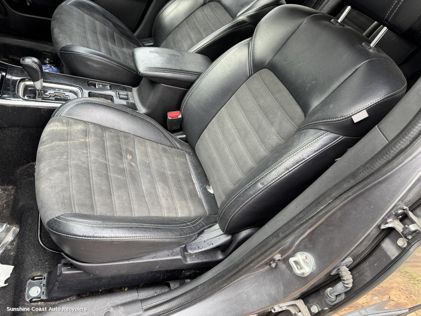 2018 Mitsubishi Outlander Front Seat