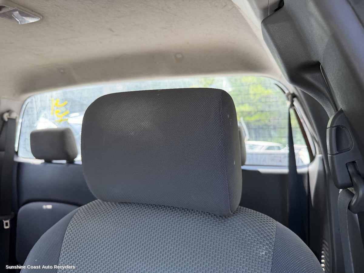 2005-2015 Nissan Navara Headrest
