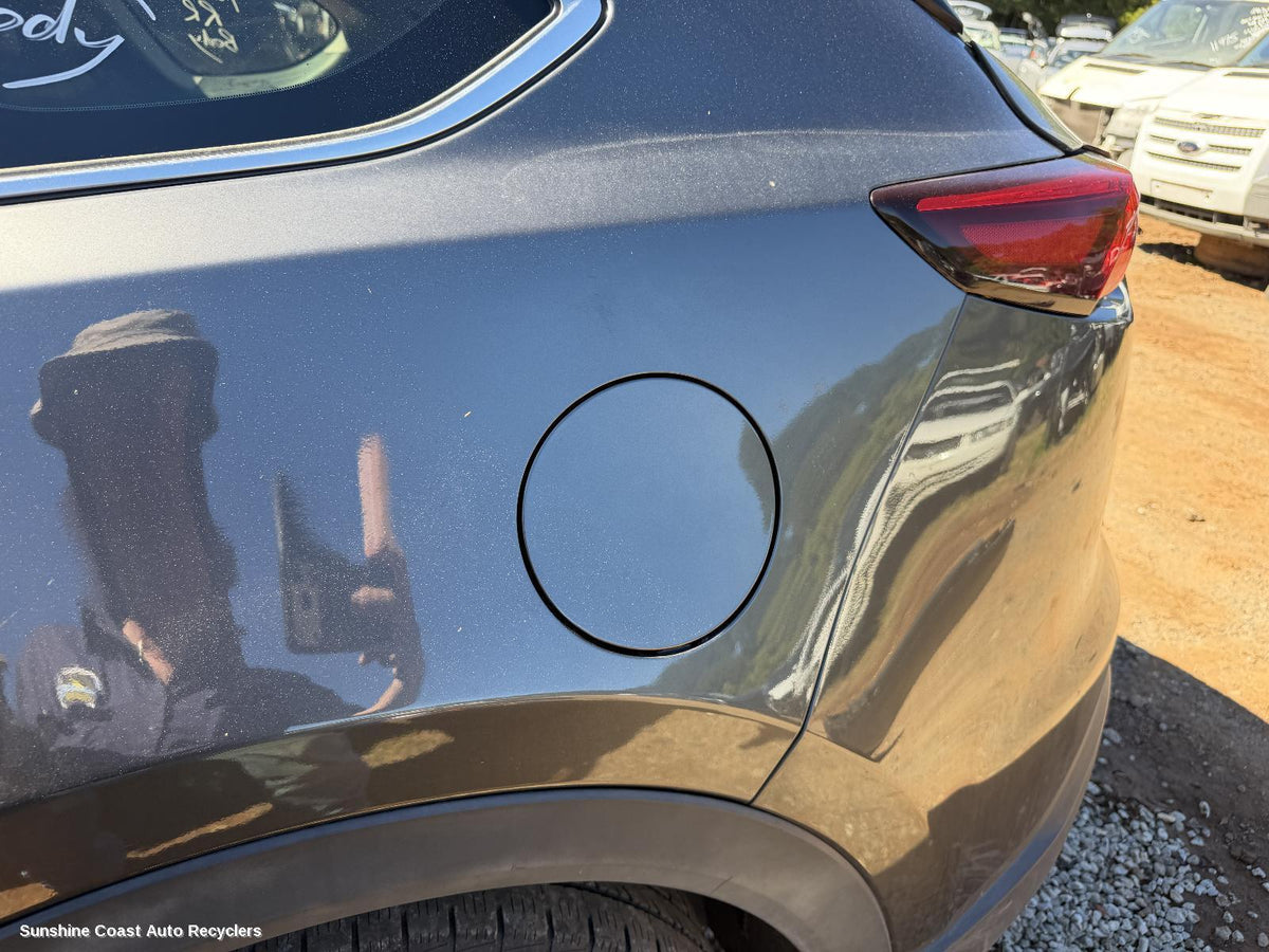 2016-2024 Mazda Cx9 Fuel Door   Filler