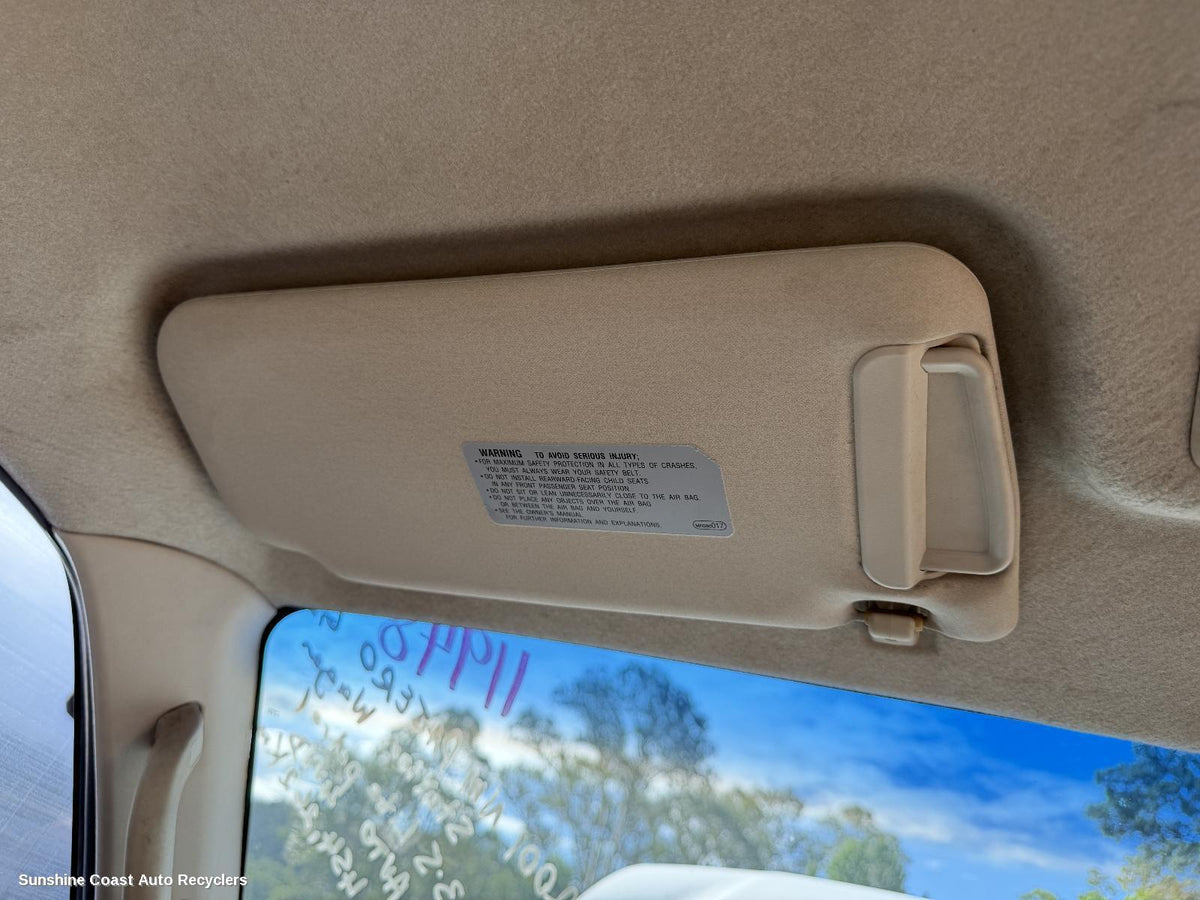 2000-2002 Mitsubishi Pajero Sunvisor