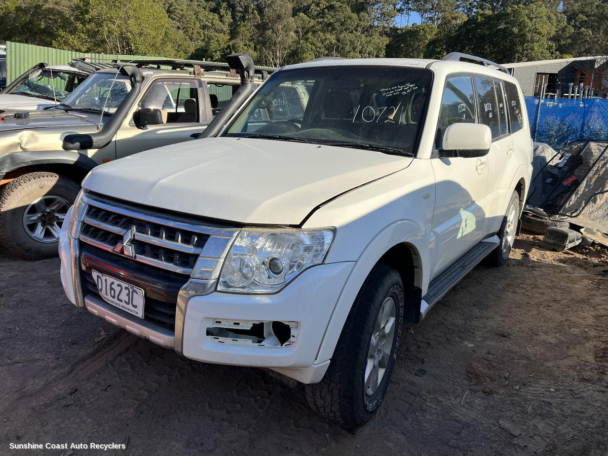 2014-2021 Mitsubishi Pajero Tailgate Handle