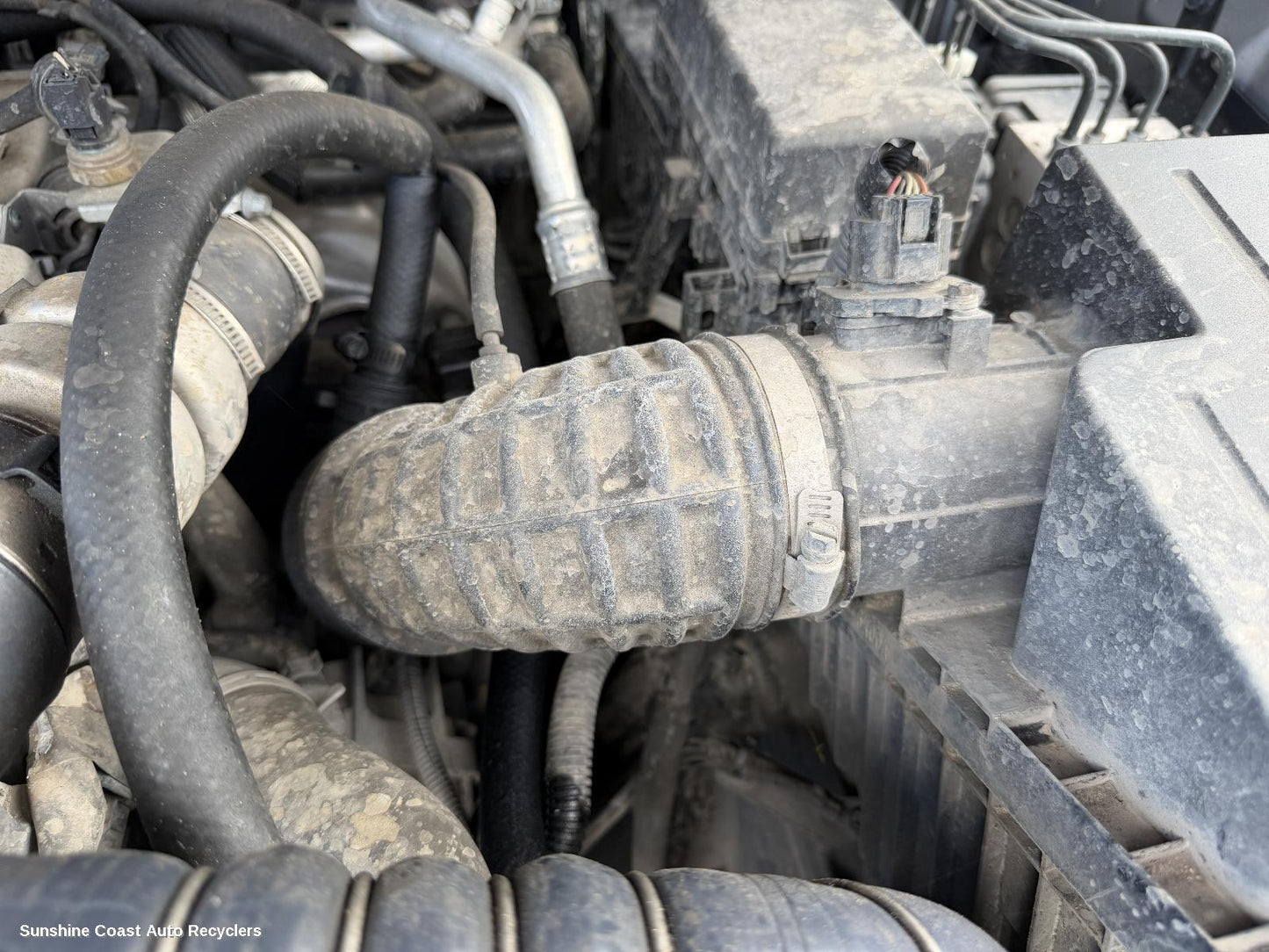 2010-2015 Nissan Navara Air Cleaner Duct Hos