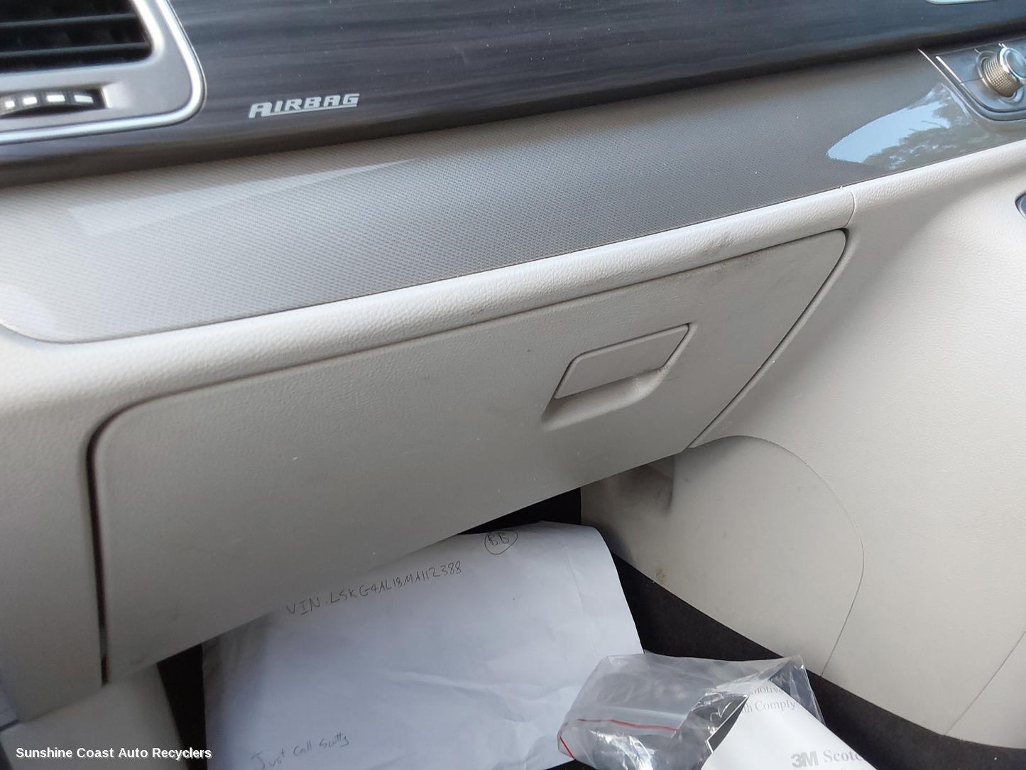 2015-2025 Ldv G10 Glove Box