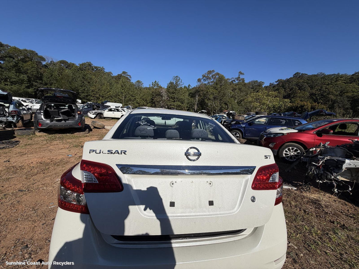 2012-2017 Nissan Pulsar Bootlid Tailgate