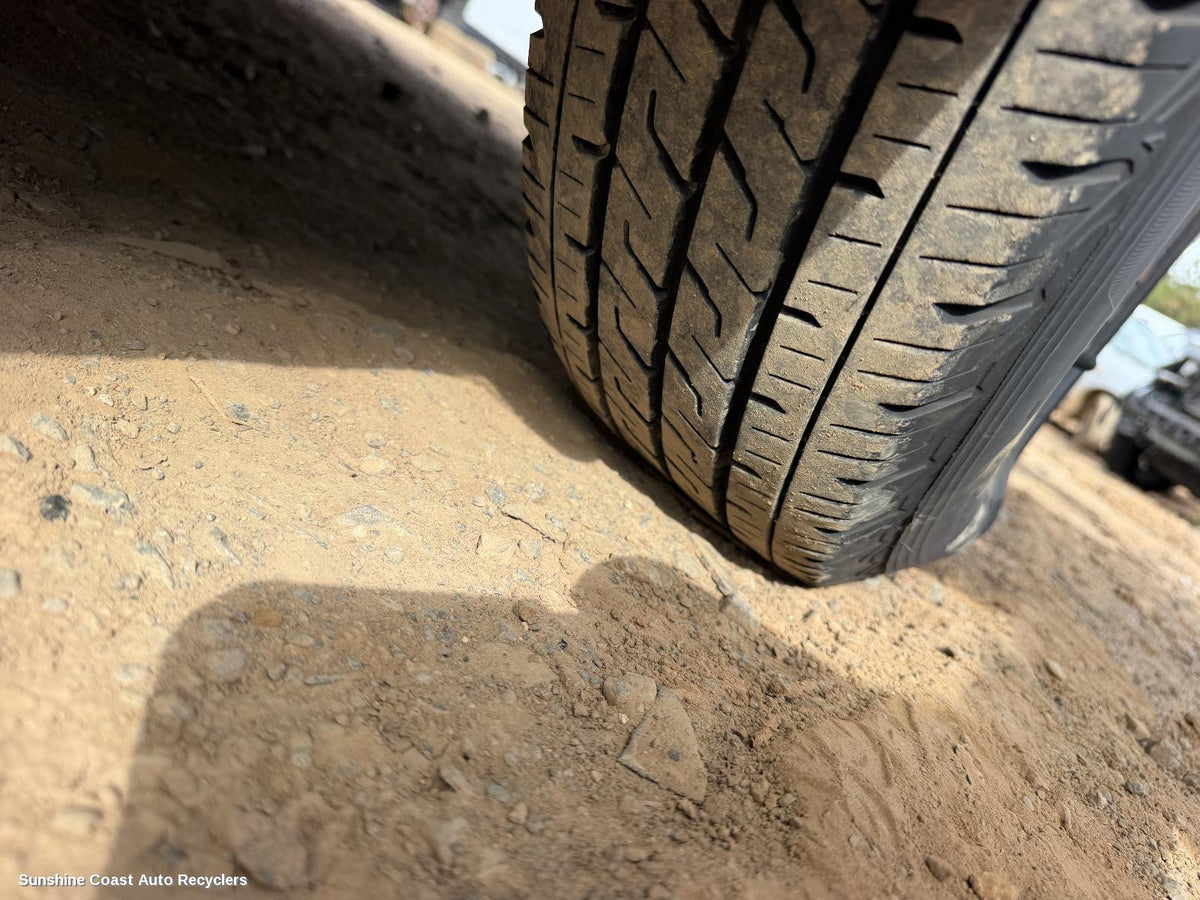 2005-2019 Toyota Hiace Tyre