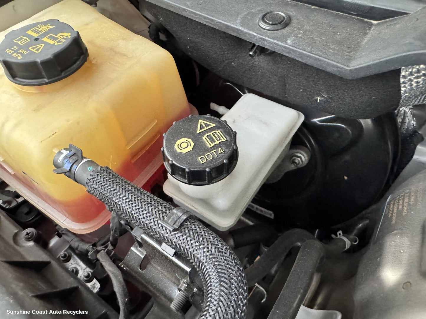 2022 Ldv D90 Master Cylinder
