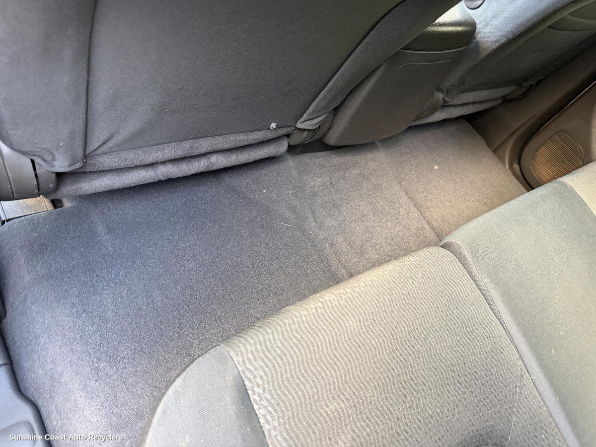 2005-2015 Nissan Navara Carpet