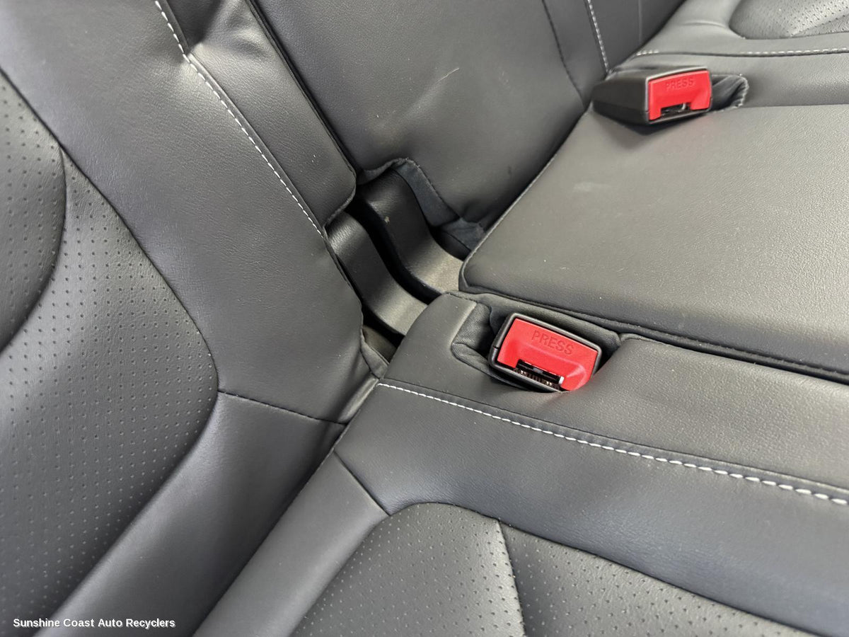 2017-2024 Ldv D90 Seatbelt Stalk
