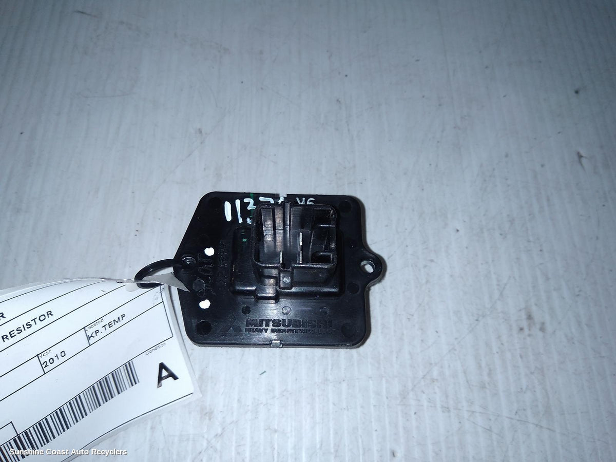 2009-2012 Mitsubishi Outlander Fan Speed Resistor