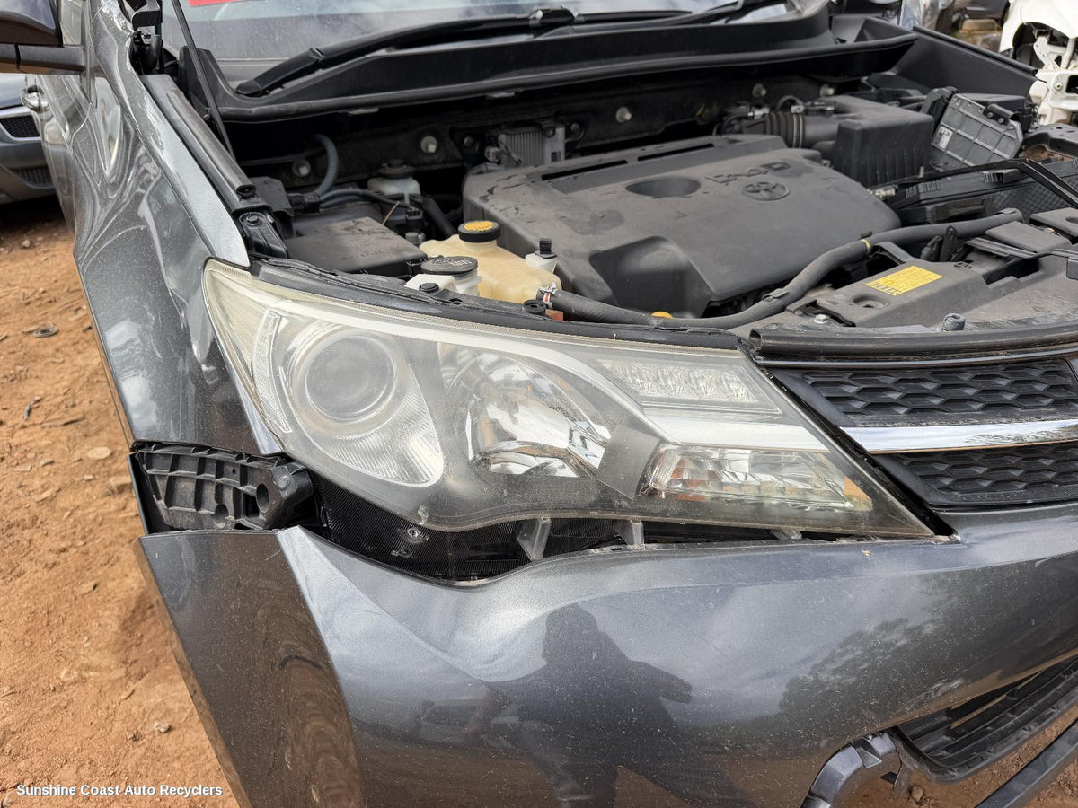 2012-2015 Toyota Rav4 Right Headlamp
