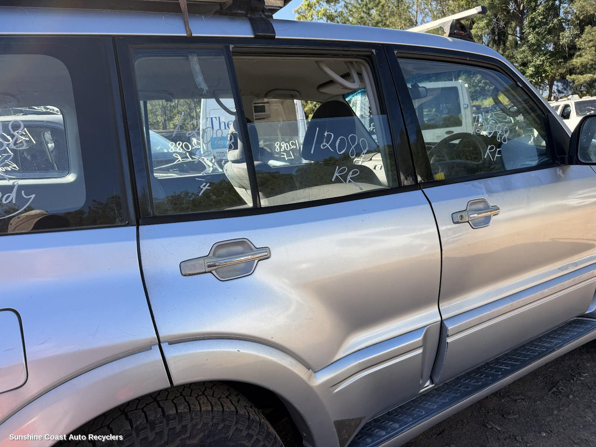 2002-2006 Mitsubishi Pajero Body Door Mould