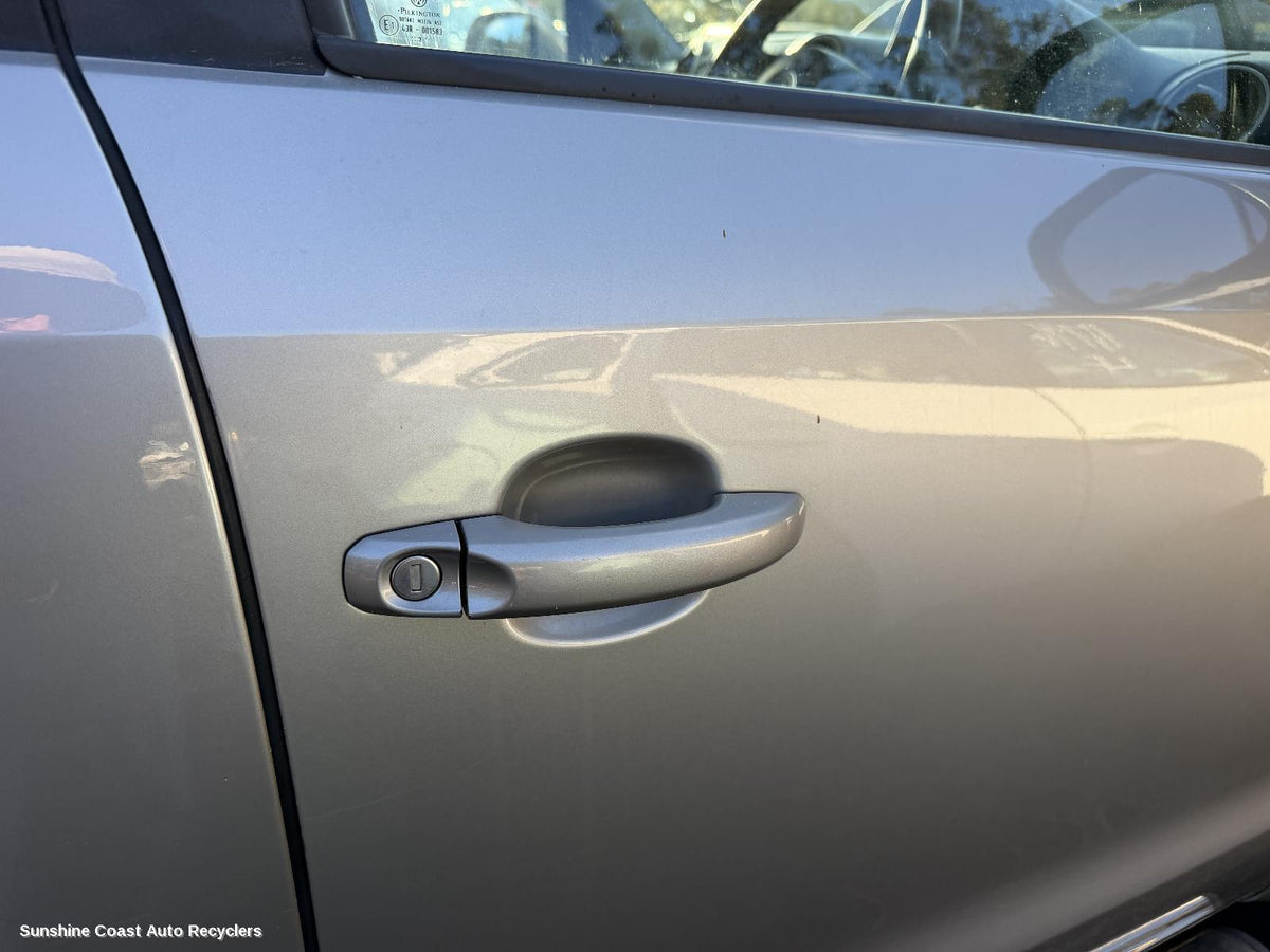 2010-2022 Volkswagen Amarok Door Handle