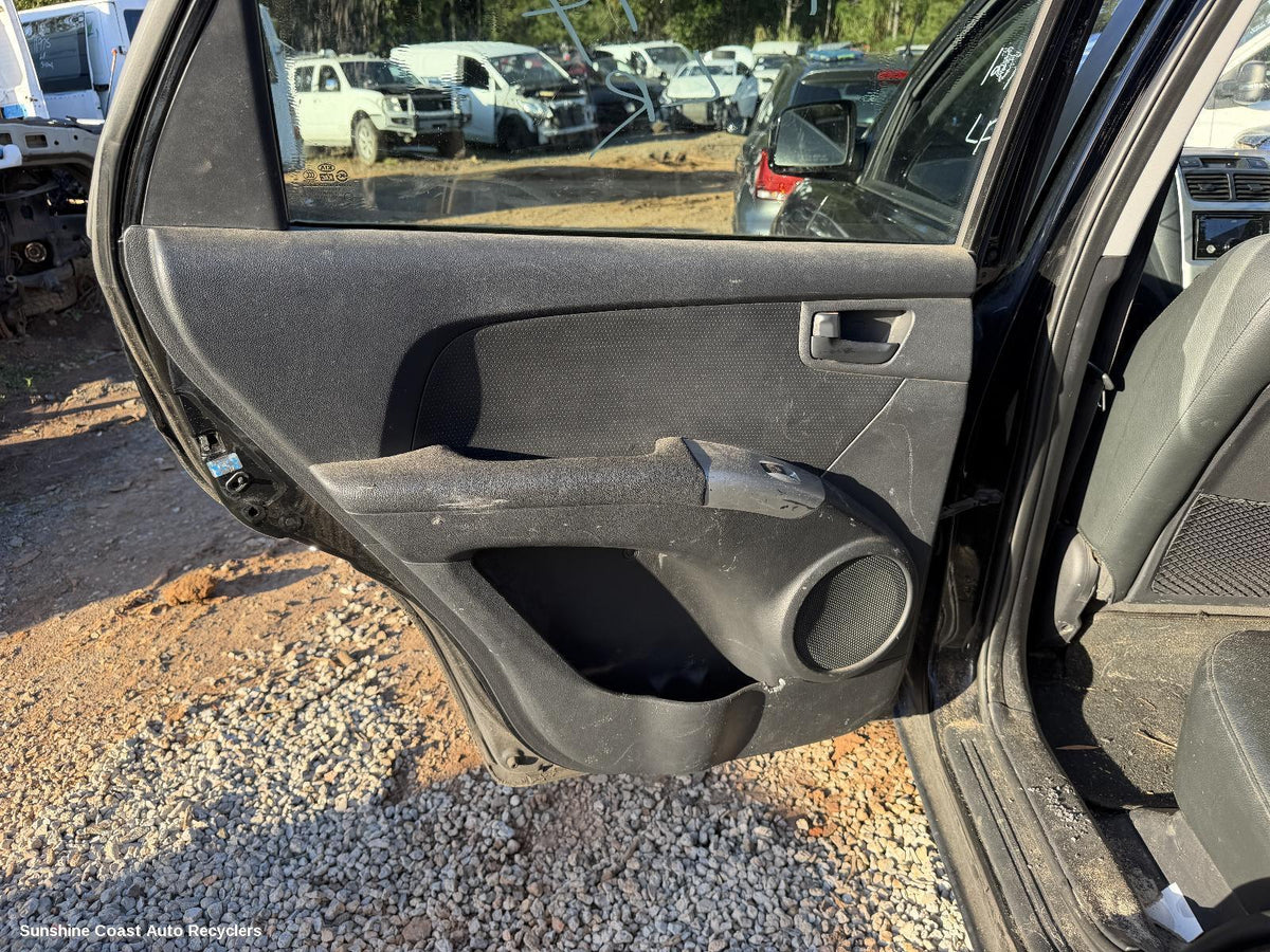2007-2010 Kia Sportage Door Trim