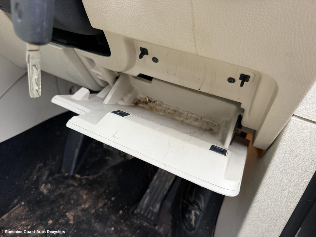 2008-2011 Volkswagen Tiguan Glove Box