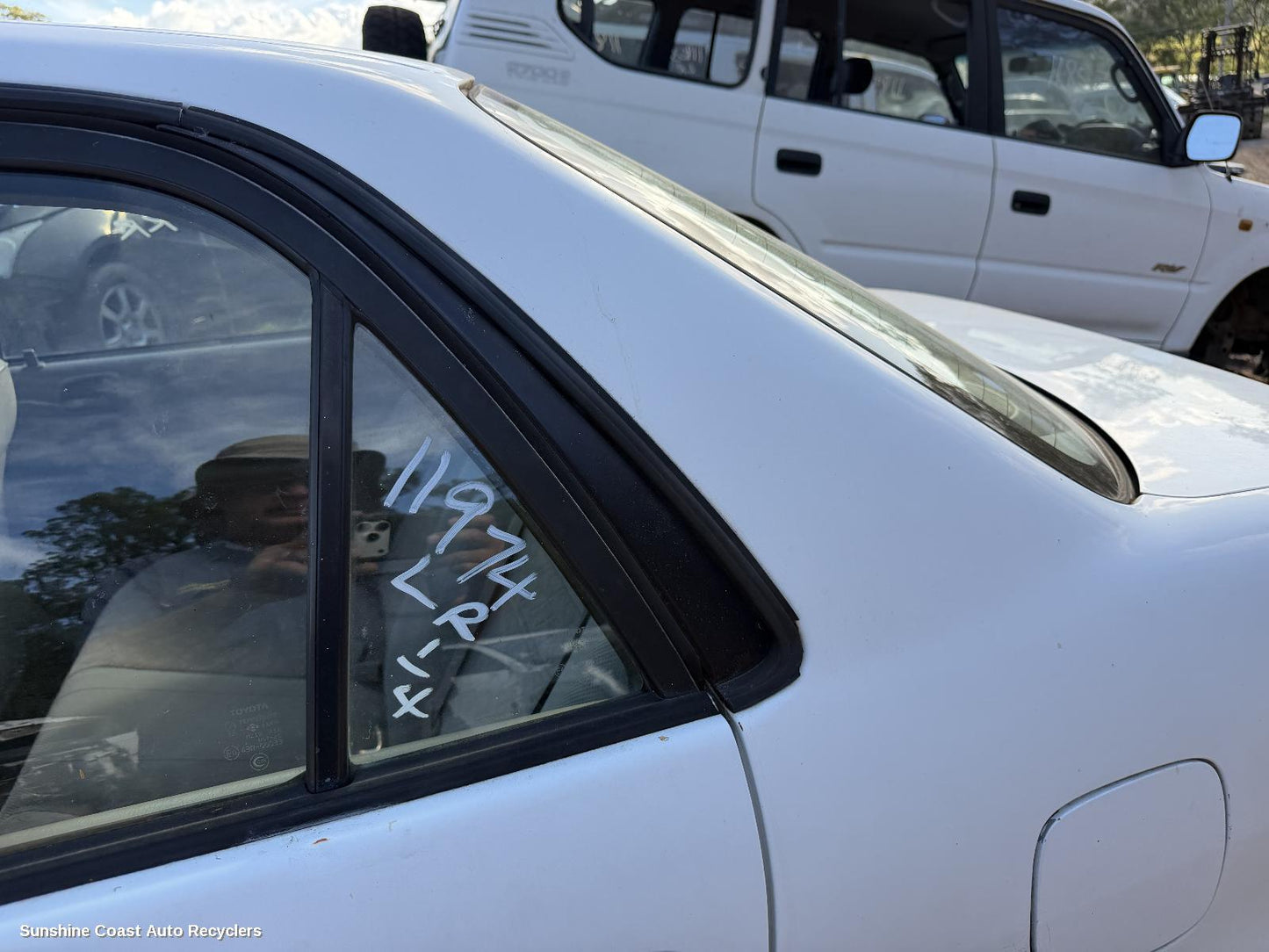 1998-2001 Toyota Corolla Left Rear 1 4 Door Glass