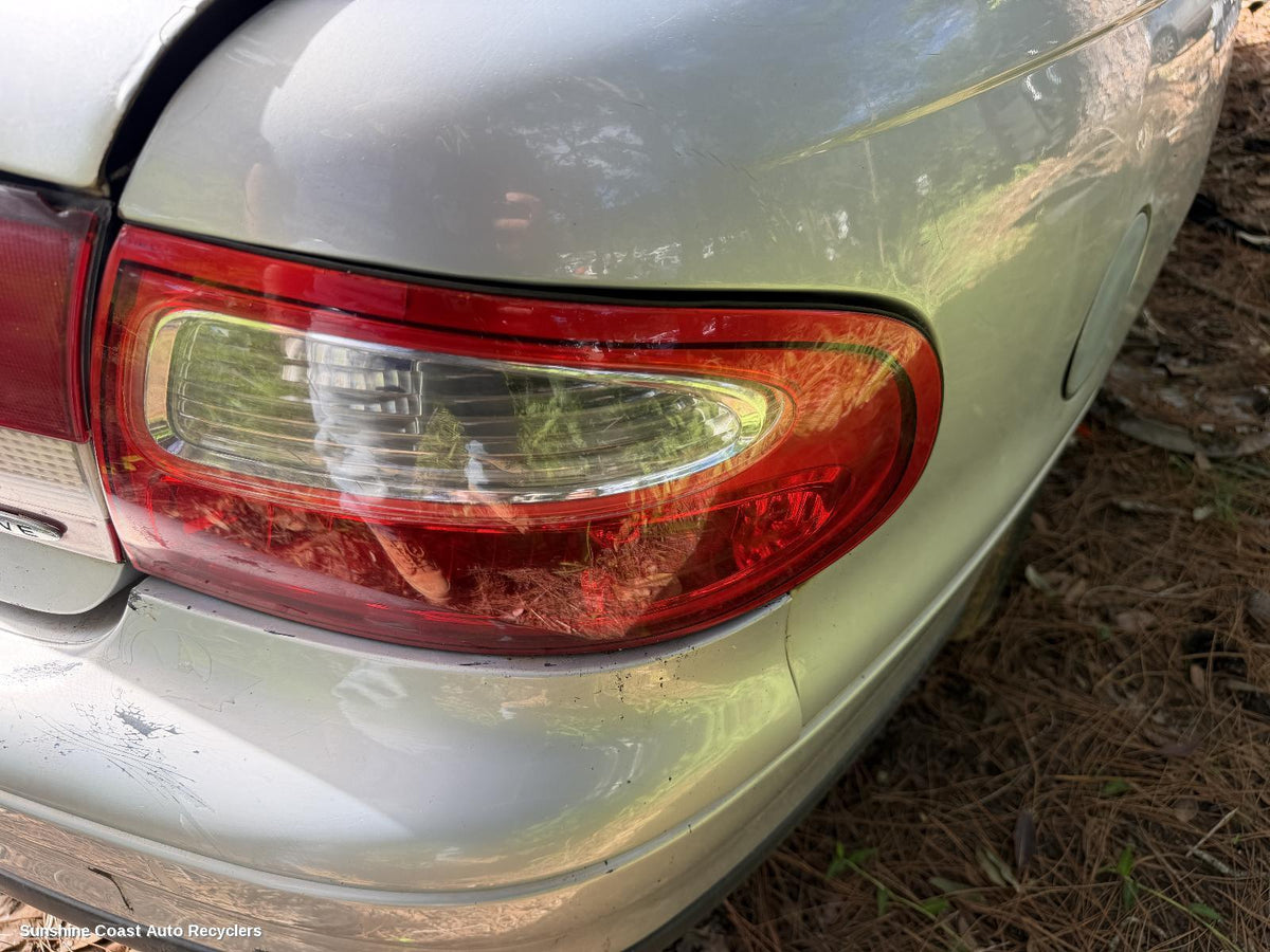 1999-2000 Holden Commodore Right Taillight
