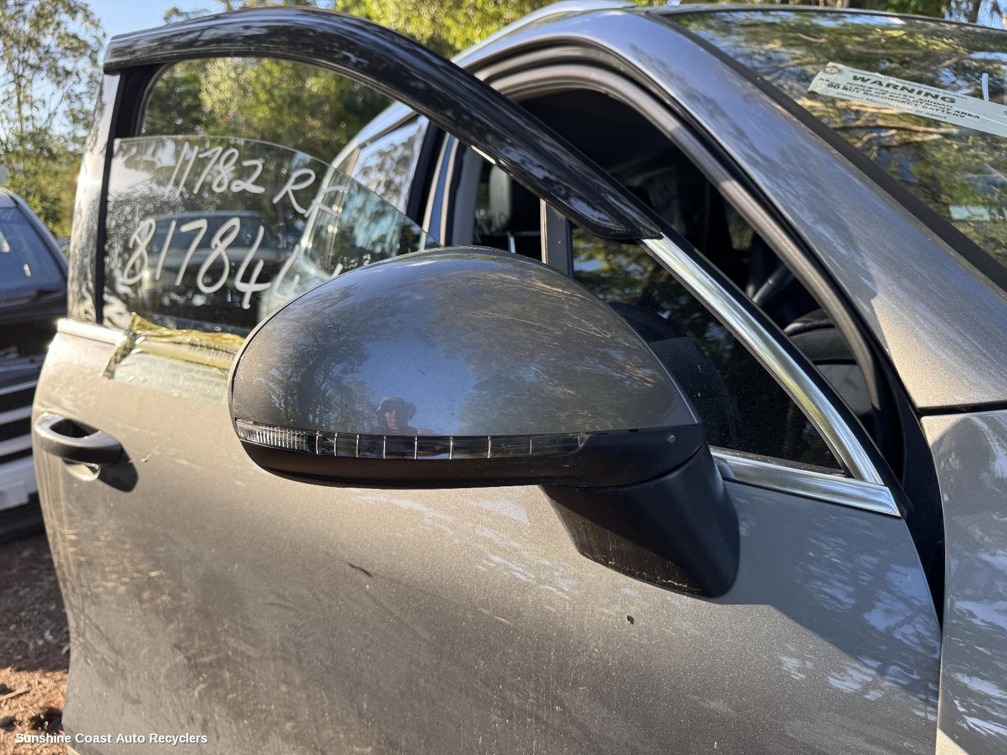 2012 Volkswagen Touareg Right Door Mirror