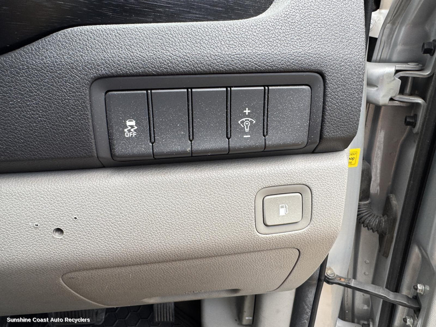 2015 Kia Carnival/grand Carnival Misc Switch Relay